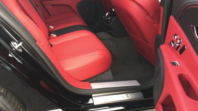 0T 五座 豪华内饰令人叹为观止开元棋牌2025款宾利飞驰 4(图4)